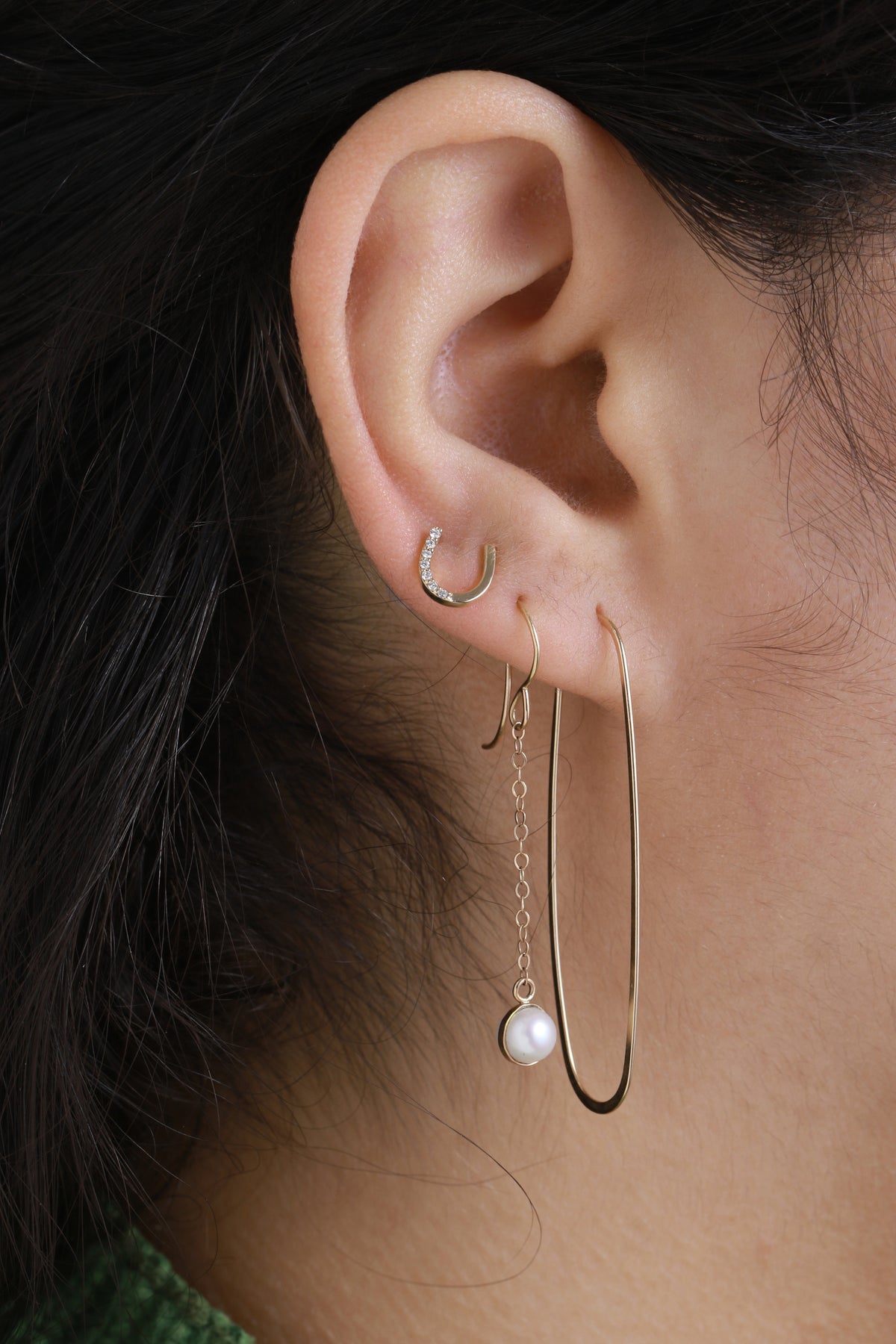 Chain Earrings with Bezel Wrapped Pearl Drops Earrings 756A5434_9b3f4910-cf21-45fd-930e-c9869b187965