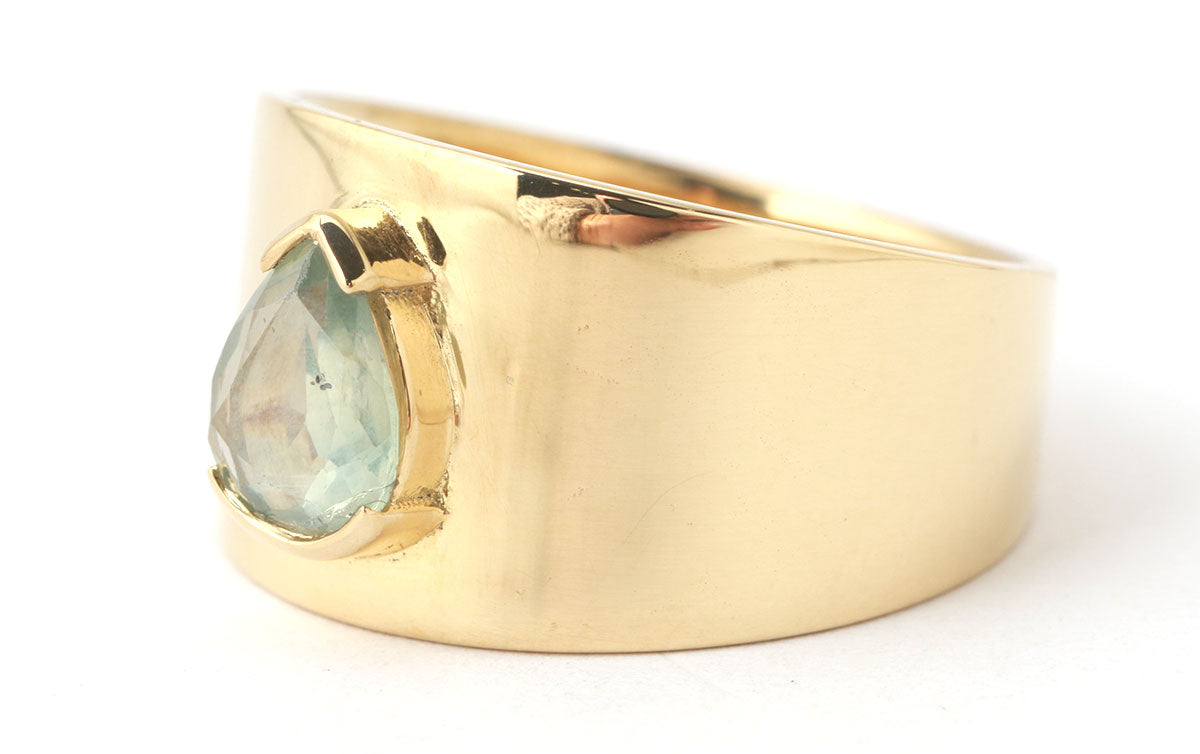 Pale Green Sapphire Cigar Band Ring Rings OFK4406-ecom2