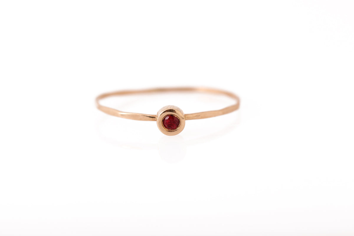 Solo Ruby Ring Stock Ring R1138GR