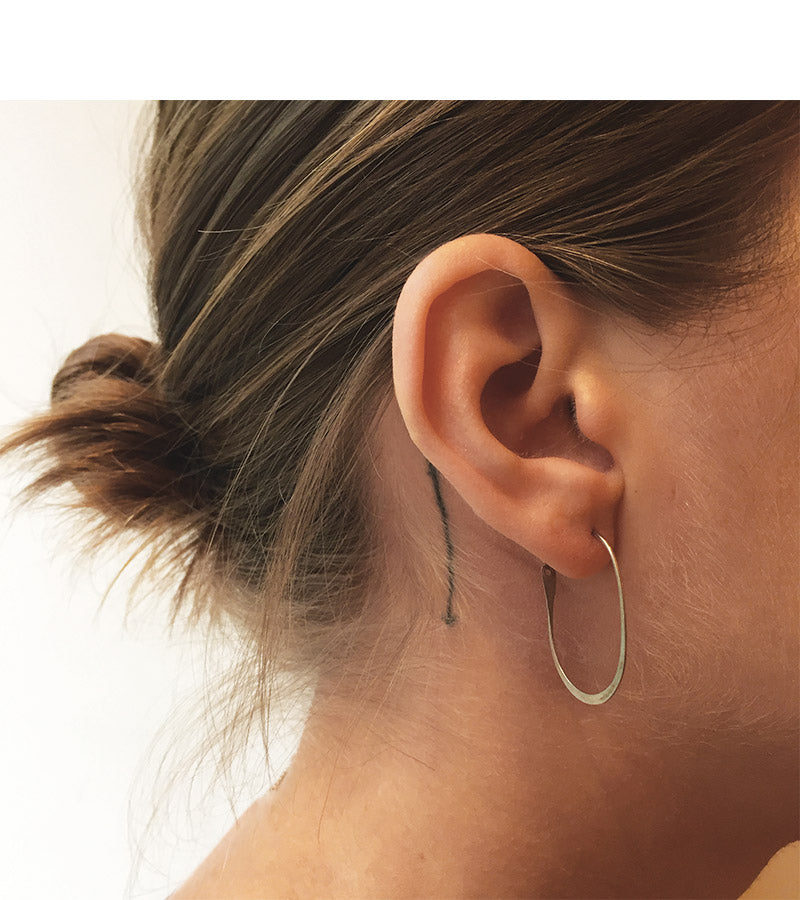 1 Inch Oval Hoop Earrings Earrings LOHonmodel