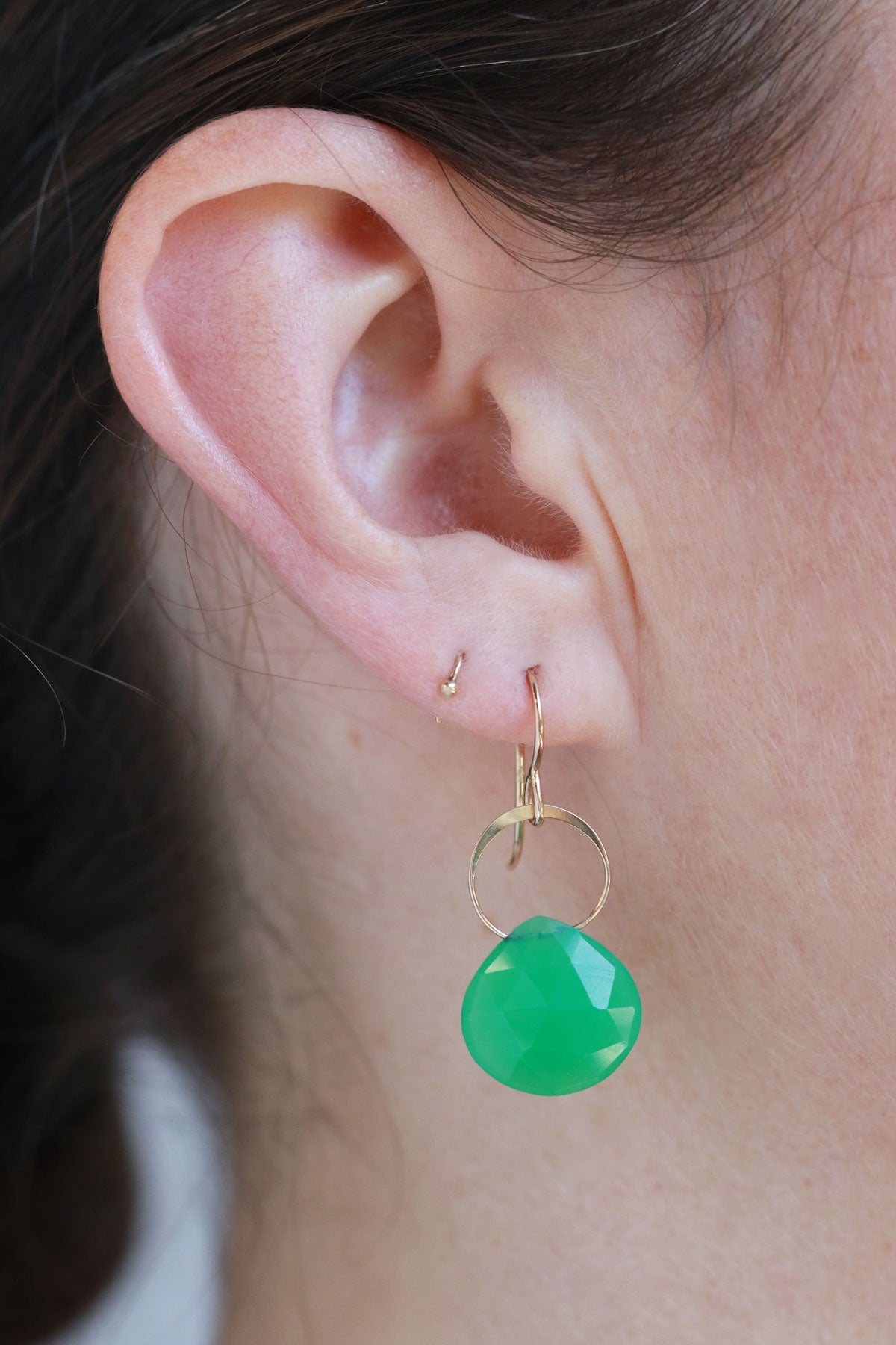 Medium Chrysoprase Single Drop Earrings EARRINGS e2249ch-onmod